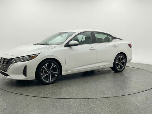 Used 2025 Nissan Sentra SV FWD image 3