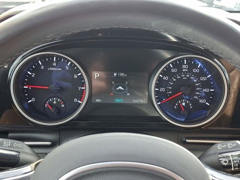 Certified 2022 Kia Carnival EX image 18