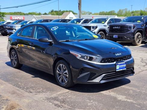 Used 2023 Kia Forte LXS FWD image 7