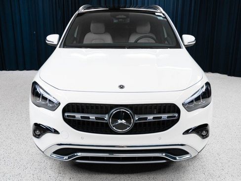 New 2026 Mercedes-Benz GLA 250 image 2