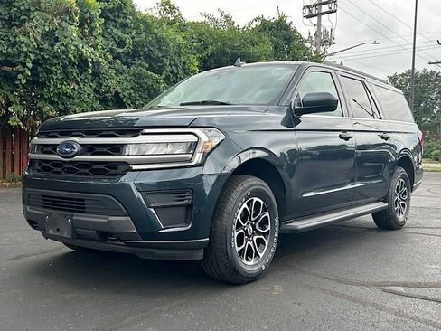Used 2022 Ford Expedition Max XLT image 16