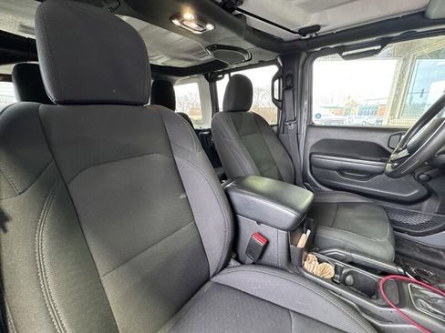 Used 2023 Jeep Wrangler Sport image 17