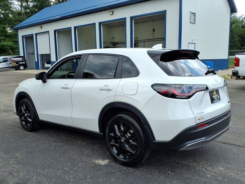 Used 2024 Honda HR-V Sport image 8