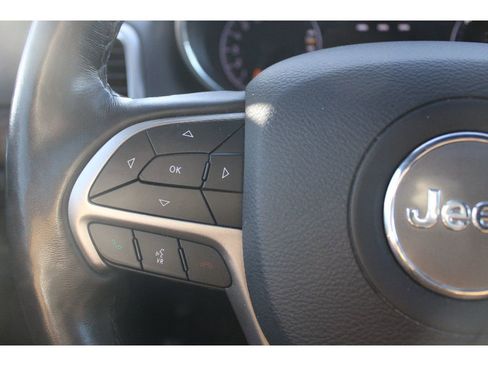 Used 2021 Jeep Grand Cherokee Laredo X image 14