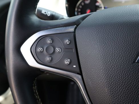 Used 2023 Chevrolet Traverse Premier FWD image 40