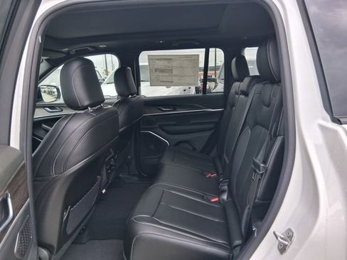 New 2026 Jeep Grand Cherokee Limited w/ Limited Altitude Package RWD image 21