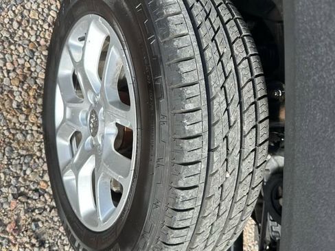 Used 2017 Jeep Renegade Latitude AWD/4WD image 48