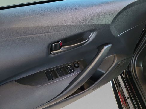 Certified 2025 Toyota Corolla LE image 26