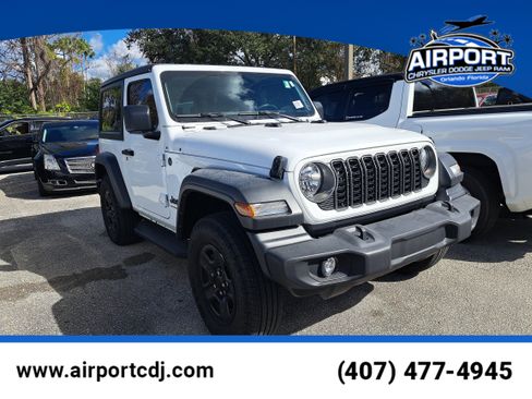 Used 2025 Jeep Wrangler Sport image 1