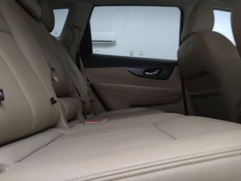 Used 2015 Nissan Rogue SL w/ SL Premium Package FWD image 19