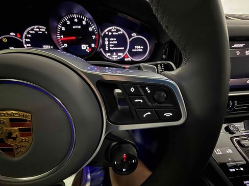 Used 2022 Porsche Cayenne GTS AWD/4WD image 21