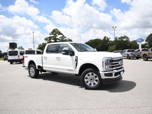 New 2026 Ford F250 Lariat w/ Lariat Premium Package AWD/4WD image 2