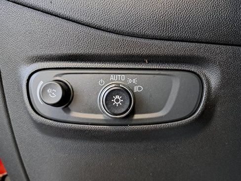 Used 2024 Chevrolet Equinox LT FWD image 14