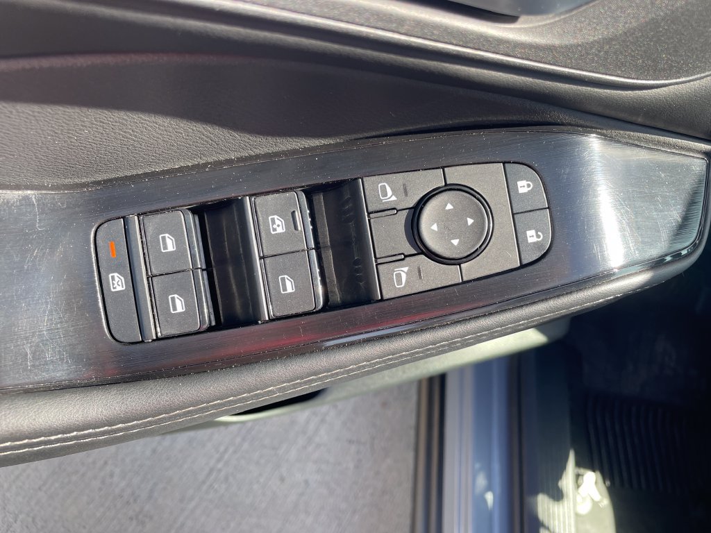 Certified 2026 Nissan Rogue SV FWD image 22