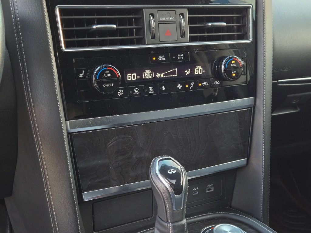 Used 2024 INFINITI QX80 Luxe AWD/4WD image 32