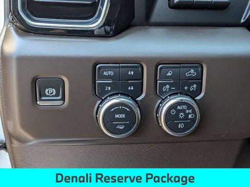 Used 2024 GMC Sierra 1500 Denali w/ Denali Reserve Package AWD/4WD image 9