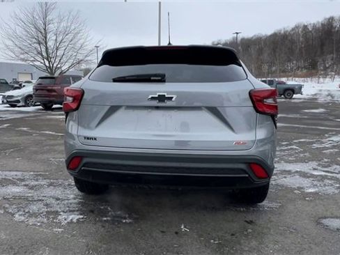 Used 2024 Chevrolet Trax RS w/ Driver Confidence Package image 7