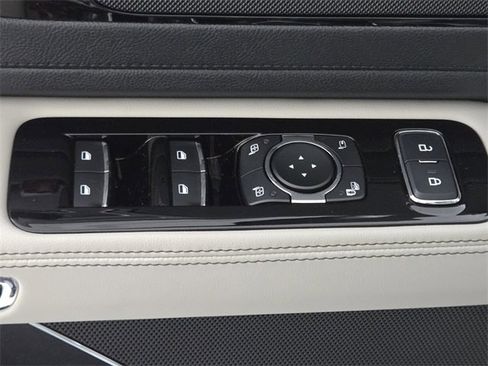 New 2026 Lincoln Aviator AWD image 24