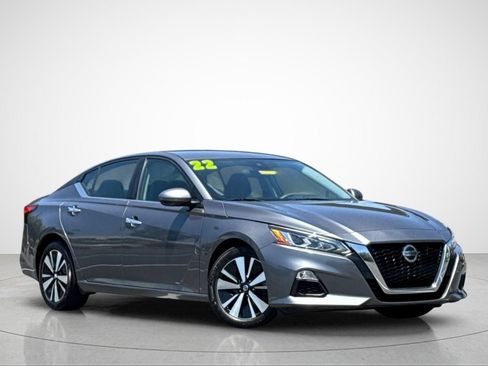 Used 2022 Nissan Altima 2.5 SV FWD image 2