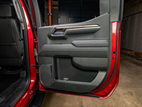 Used 2022 GMC Sierra 1500 Elevation w/ Elevation Premium Package image 40