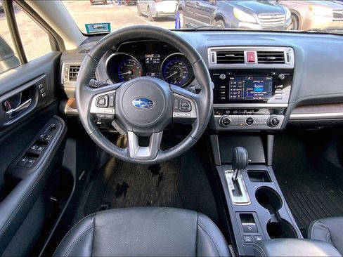 Used 2017 Subaru Outback 3.6R Limited image 5