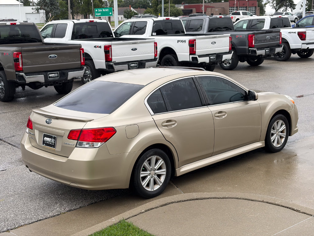 Used 2010 Subaru Legacy 2.5i Premium w/ Appearance Package 1C AWD/4WD image 6
