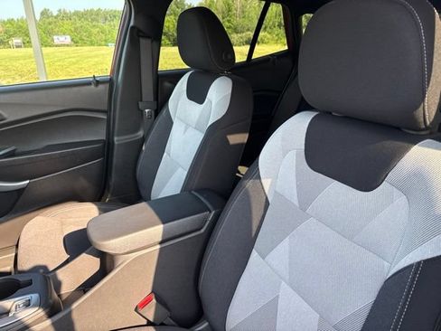 New 2026 Chevrolet Trax RS w/ Sunroof Package FWD image 14