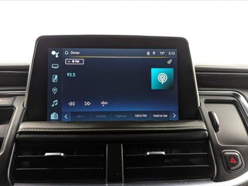 Used 2023 Chevrolet Suburban Premier image 32