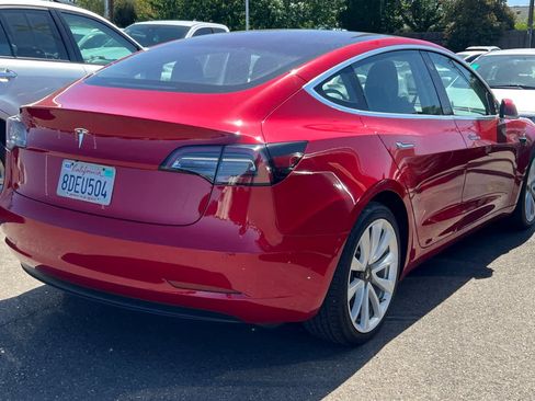 Used 2018 Tesla Model 3 Long Range RWD image 4