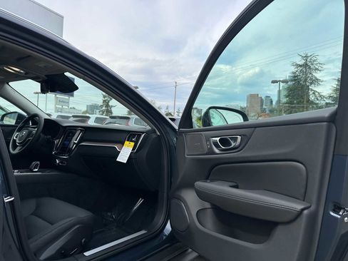 Used 2026 Volvo V60 B5 Cross Country Plus w/ Climate Package AWD/4WD image 11