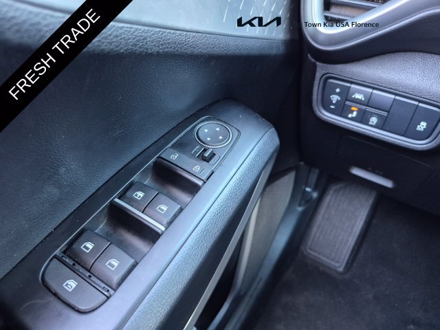 Certified 2022 Kia Soul LX w/ Technology Package FWD image 22