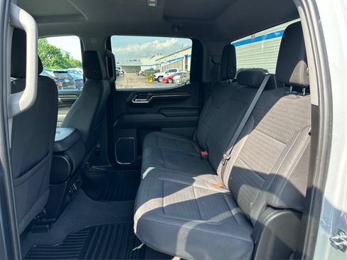 Used 2024 Chevrolet Silverado 1500 LT AWD/4WD image 10