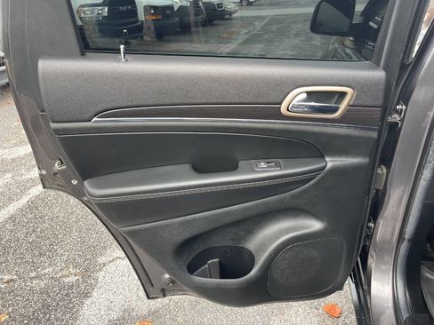 Used 2014 Jeep Grand Cherokee Limited image 30