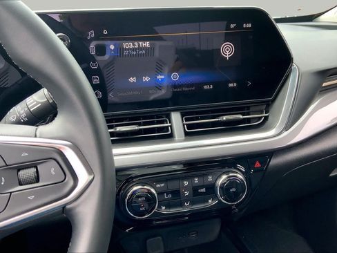 Used 2024 Chevrolet Trax ACTIV w/ Driver Confidence Package FWD image 7
