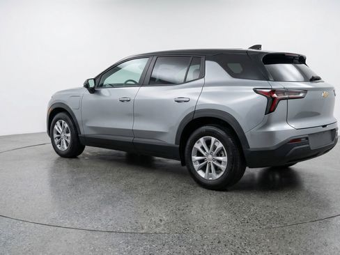 Used 2025 Chevrolet Equinox LT image 6