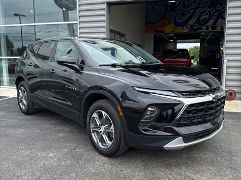 Used 2024 Chevrolet Blazer LT w/ LPO, Floor Liner Package FWD image 8