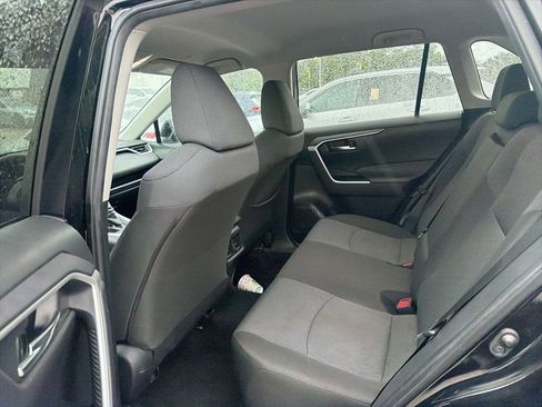 Used 2024 Toyota RAV4 XLE FWD image 9
