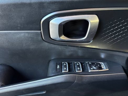 Used 2022 Kia Sorento S FWD image 12