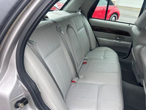 Used 2005 Mercury Grand Marquis LS RWD image 36