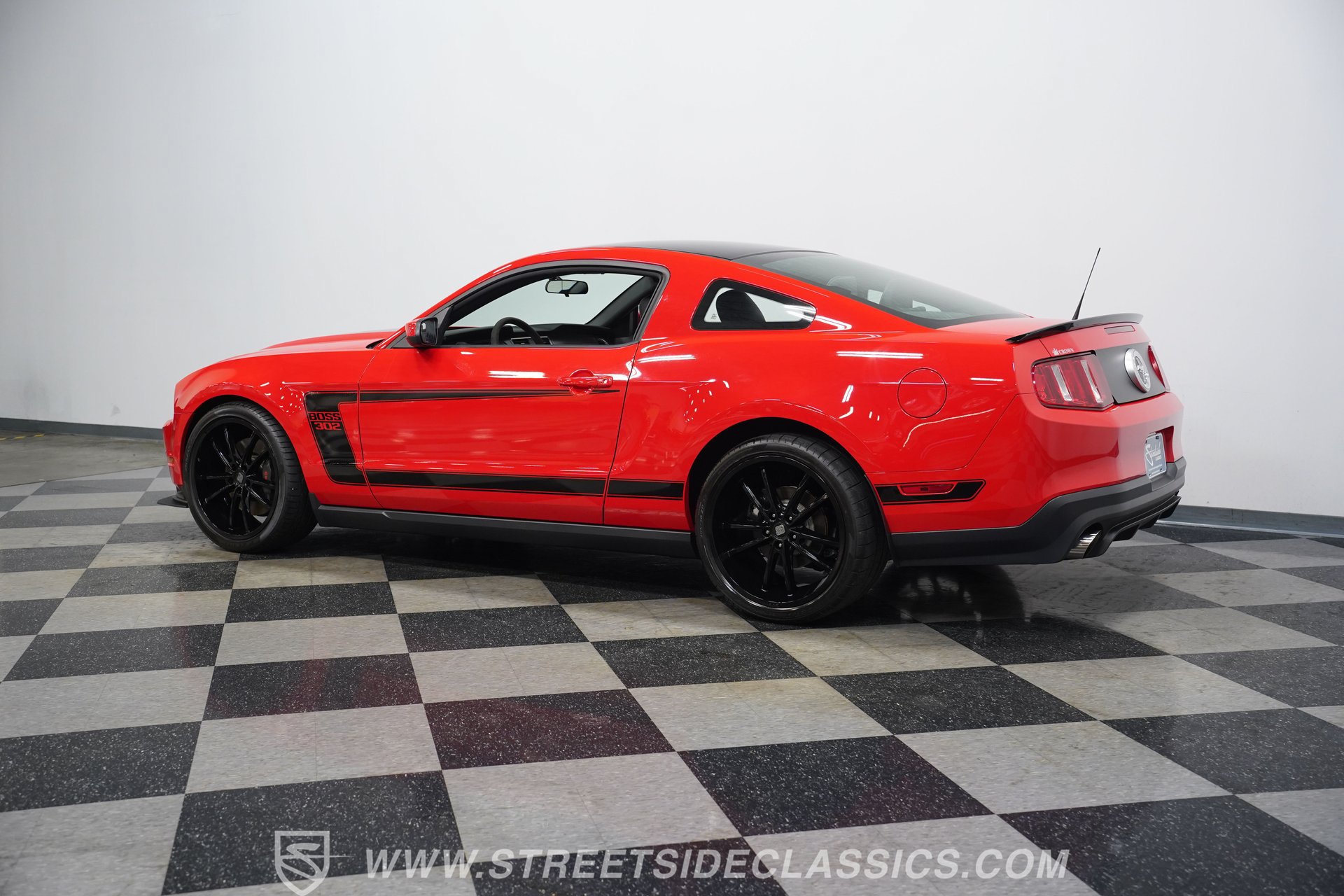 Used 2012 Ford Mustang Boss 302 w/ Boss 302 Accessory Pkg RWD image 9
