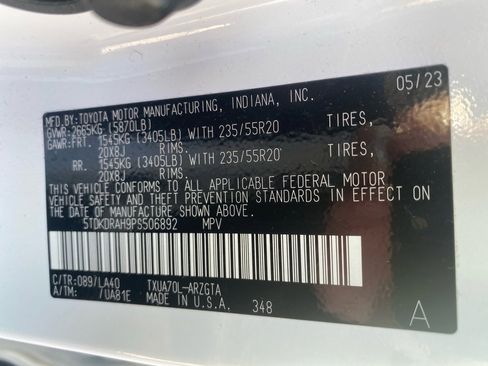 Used 2023 Toyota Highlander Platinum image 39