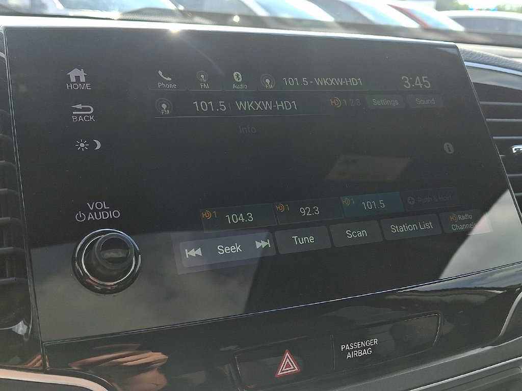 Used 2023 Honda Passport EX-L image 17