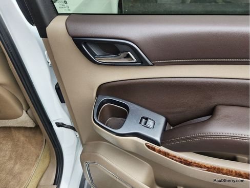 Used 2016 Chevrolet Suburban LTZ RWD image 40