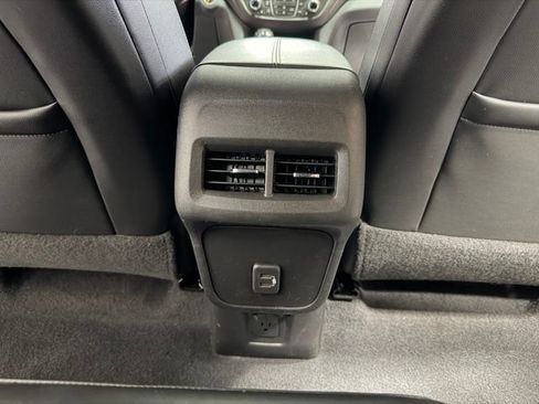 Used 2019 Chevrolet Equinox Premier FWD image 32
