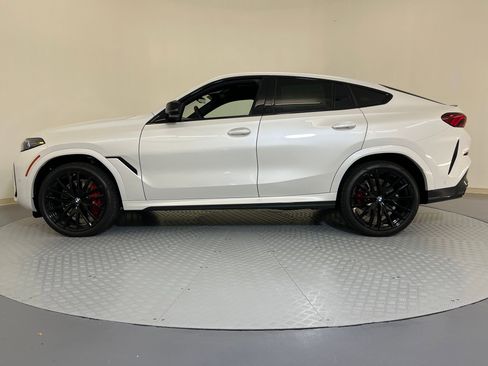 New 2026 BMW X6 M60i w/ Executive Package image 2