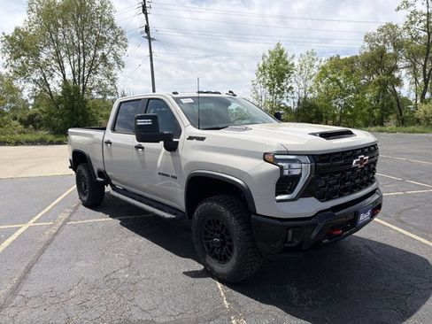 New 2026 Chevrolet Silverado 2500 ZR2 w/ LPO, Dark Essentials Package AWD/4WD image 3