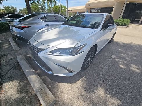 Certified 2025 Lexus ES 350 w/ Premium Package FWD image 11