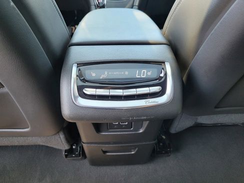 Certified 2025 Cadillac XT6 Premium Luxury FWD image 15