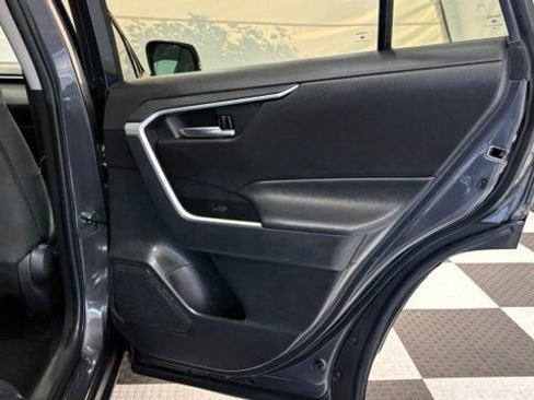 Used 2025 Toyota RAV4 XLE FWD image 25