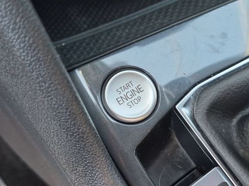 Used 2024 Volkswagen Tiguan SE R-Line AWD/4WD image 19